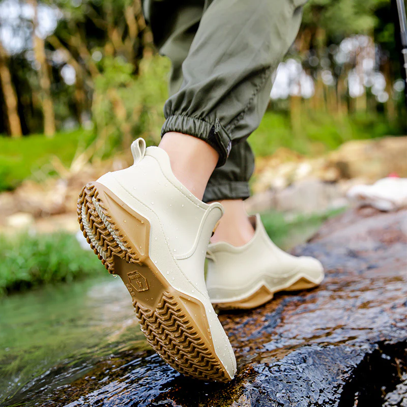 Short-Cut Unisex Rain Boots