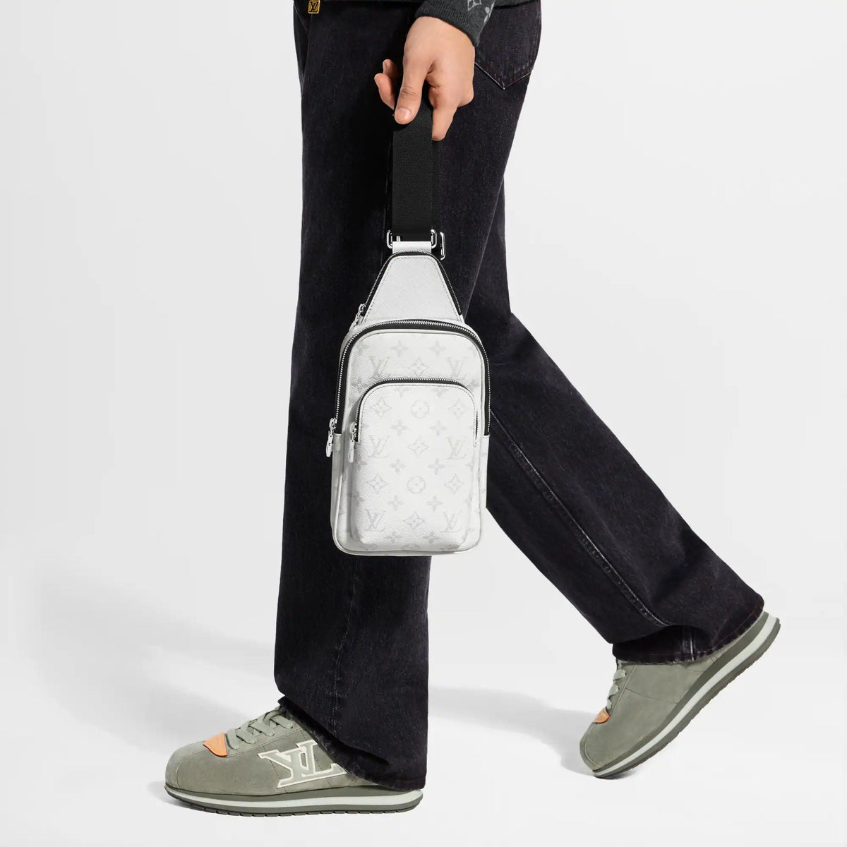 Avenue Slingbag PM Monogram Taigarama Shoes