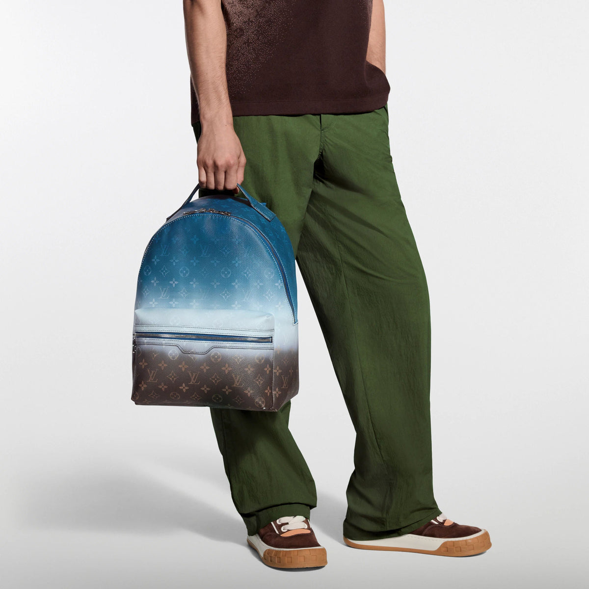 Discovery Backpack PM Monogram Pigment Blue Shoes