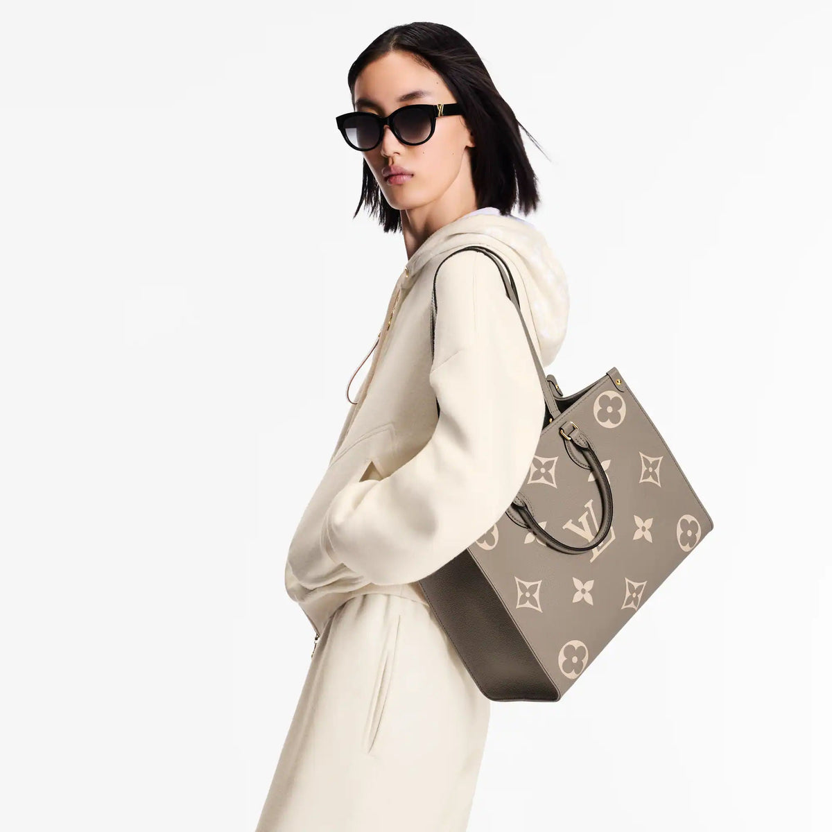 OnTheGo MM Bicolor Monogram Empreinte Leather Tote Bag M45494