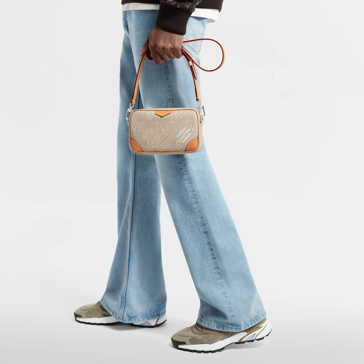 Trocadéro Wearable Wallet Monogram Heritage Linen