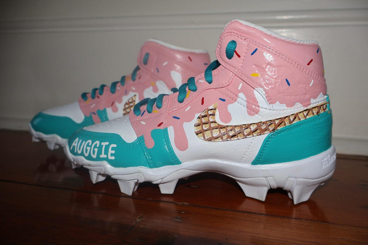 100% Customizable Youth Baseball Cleats