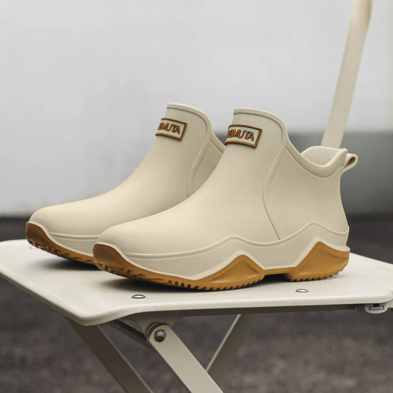 Short-Cut Unisex Rain Boots