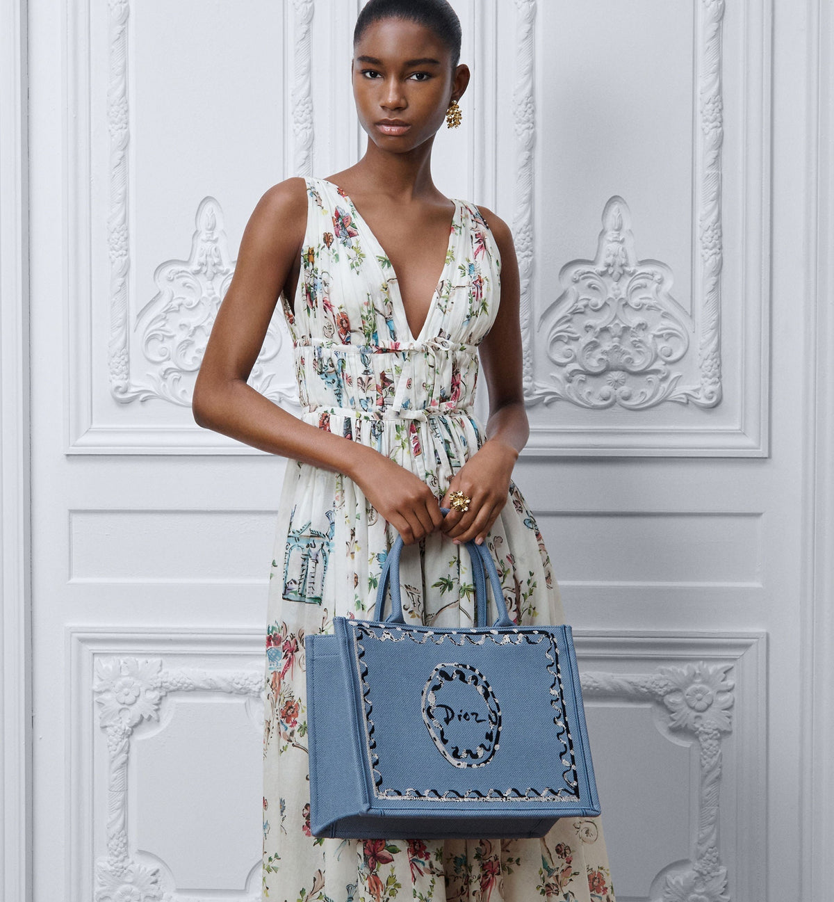 Medium Book Designer Tote Bag With Blue-Greige Painted Ribbon And Shoulder Strap