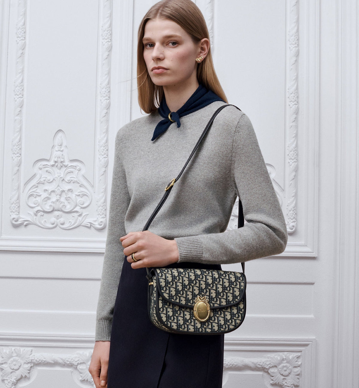 Medium Médaillon Flap Luxury Handbag With Blue Jacquard And Signature Clasp