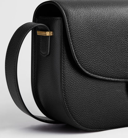 Medium Médaillon Flap Luxury Handbag With Grained Calfskin And Signature Clasp