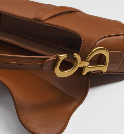 Small Saddle Luxury Handbag With Marron Bobby Calfskin Marquetry And Strap