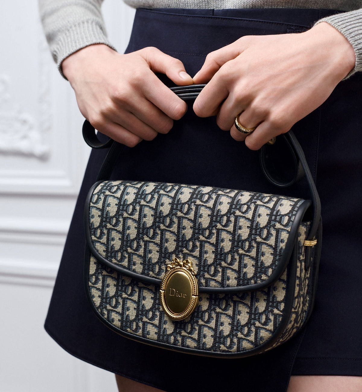 Medium Médaillon Flap Luxury Handbag With Blue Jacquard And Signature Clasp