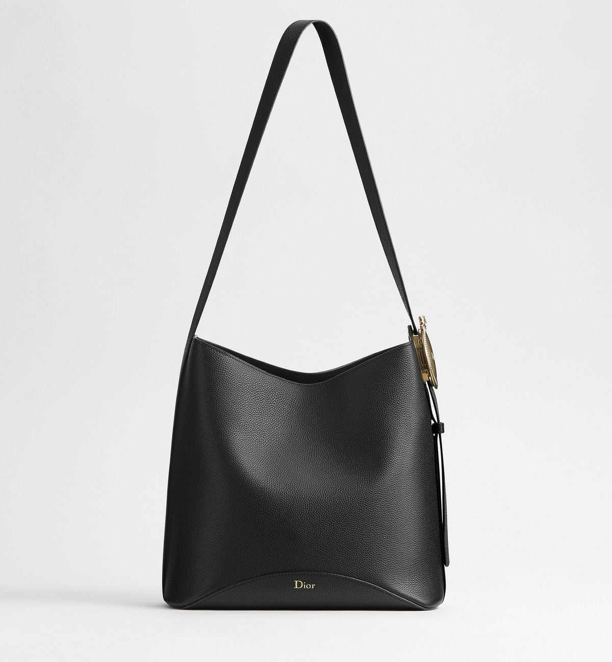 Medium Médaillon Bucket Luxury Handbag With Black Grained Calfskin And Signature Clasp
