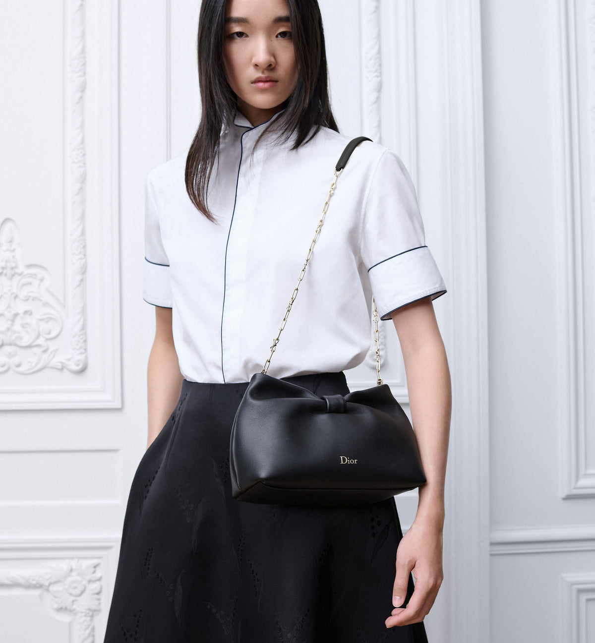 Small Bow Luxury Handbag With Black Lambskin And Chain Strap