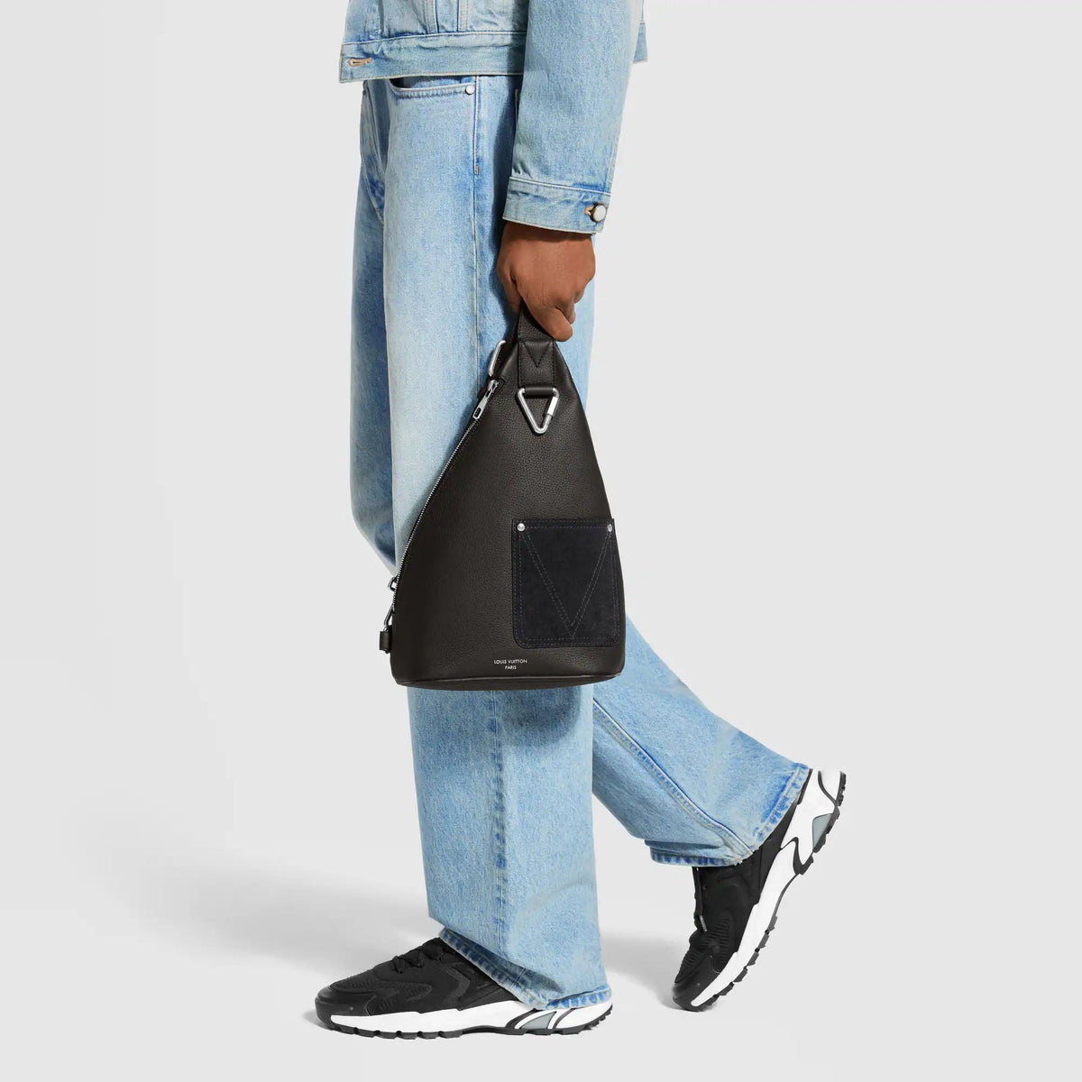 Delta Slingbag Black Shoes