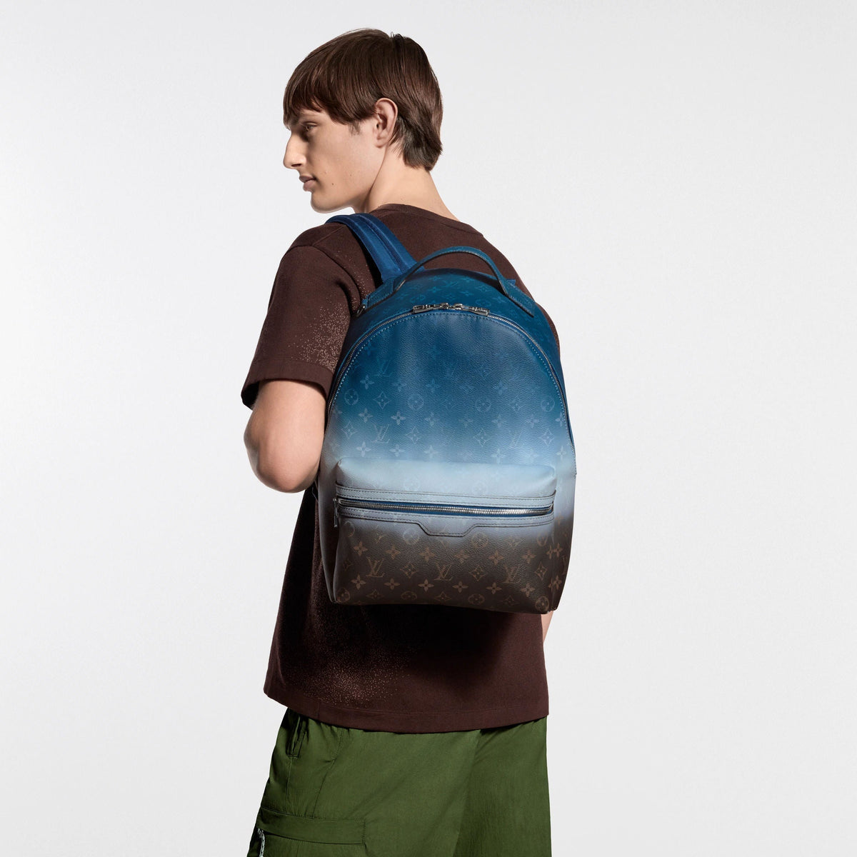 Discovery Backpack PM Monogram Pigment Blue Shoes