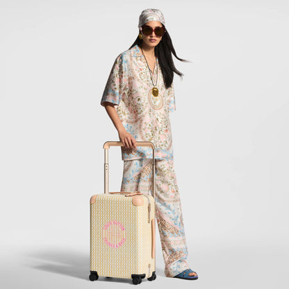 Horizon 55 Rolling Suitcase M28701 Collection