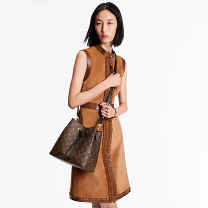 NéoNoé MM Monogram Coated Canvas Bucket Bag M44020