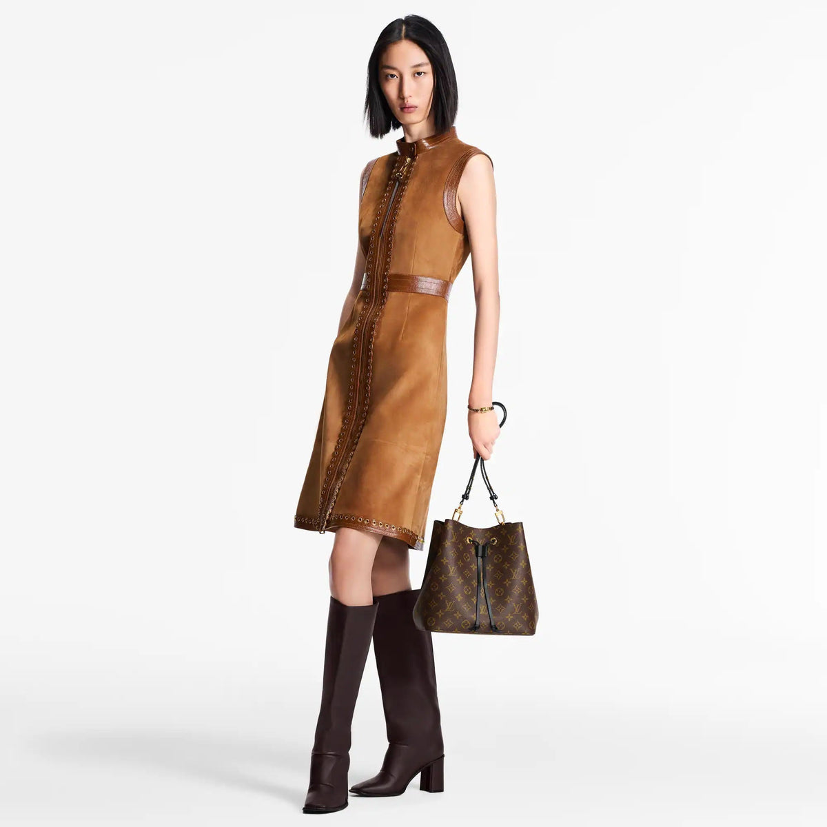 NéoNoé MM Monogram Coated Canvas Bucket Bag M44020