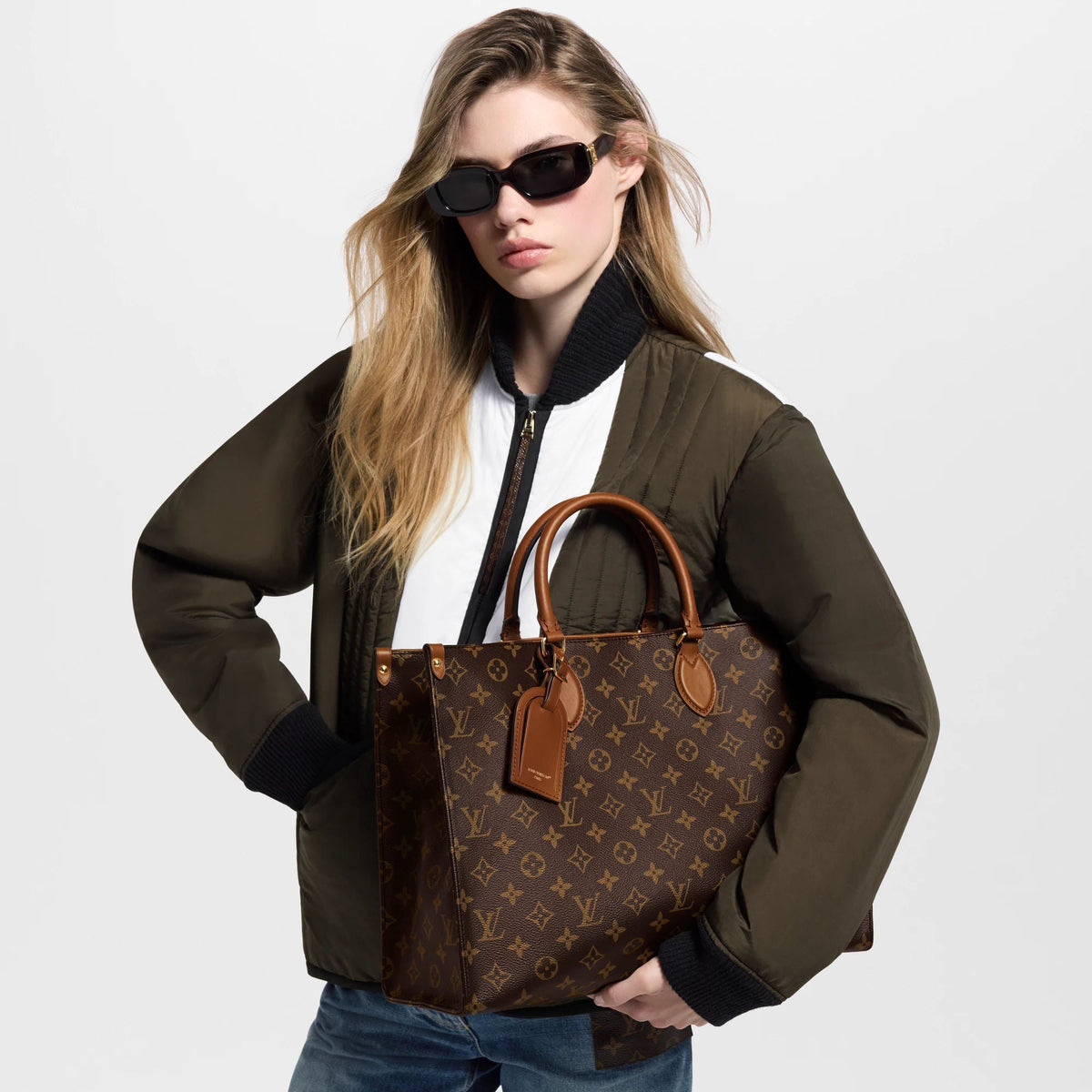 OnTheGo MM Monogram Canvas Tote Bag