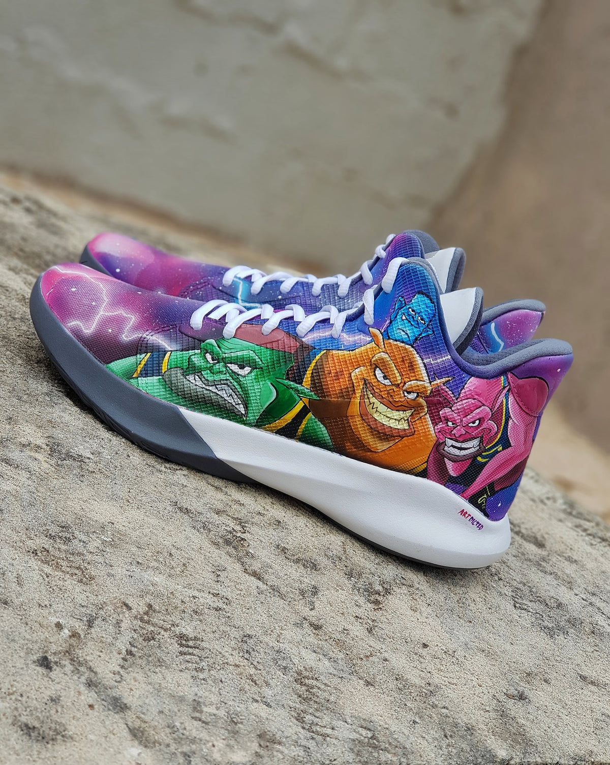 Custom Jam Shoes/ NBA /Bugs / Βasketball shoes/  MJ / Basketball