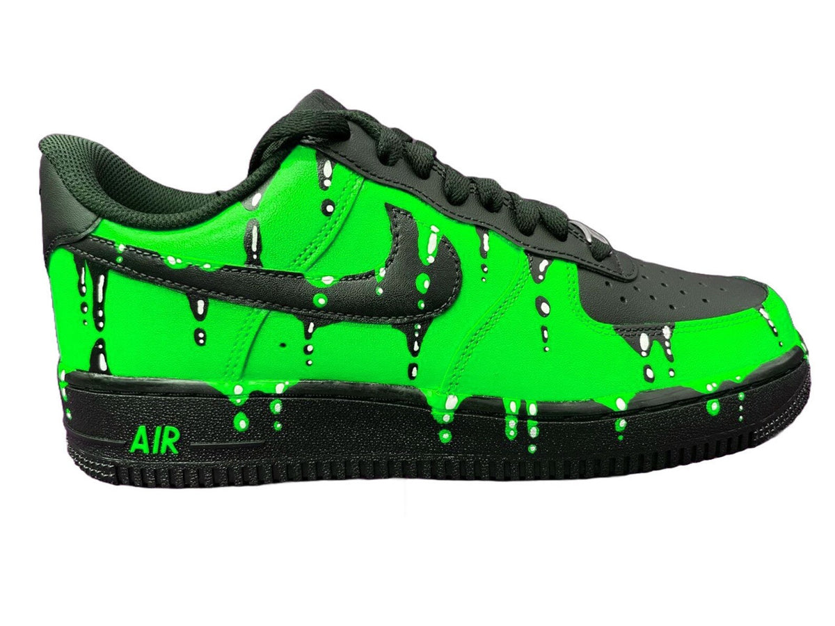 Customized AIR FORCE 1 Green Fluo Drops Sneakers | Handpainted and Airbrushed | Custom Shoes Airbrush Art