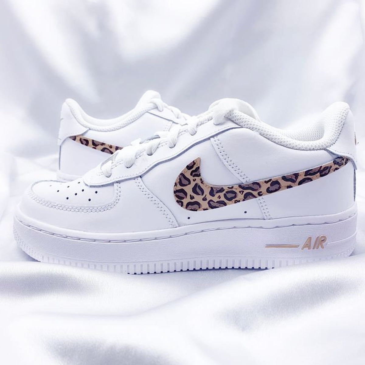 Personalized shoes,sneakers with desired motif ,Nike Air Force 1,custom Air Force,charachters ,hand painted sneakers