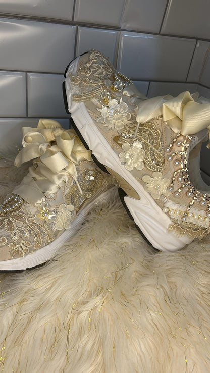 Cream CUSTOM fREESTYLE LACEY sneakers