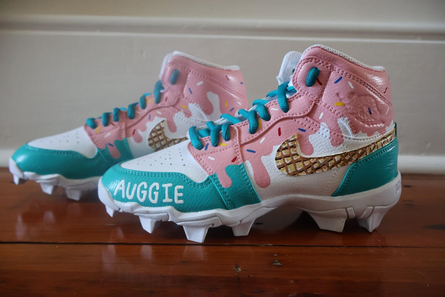 100% Customizable Youth Baseball Cleats