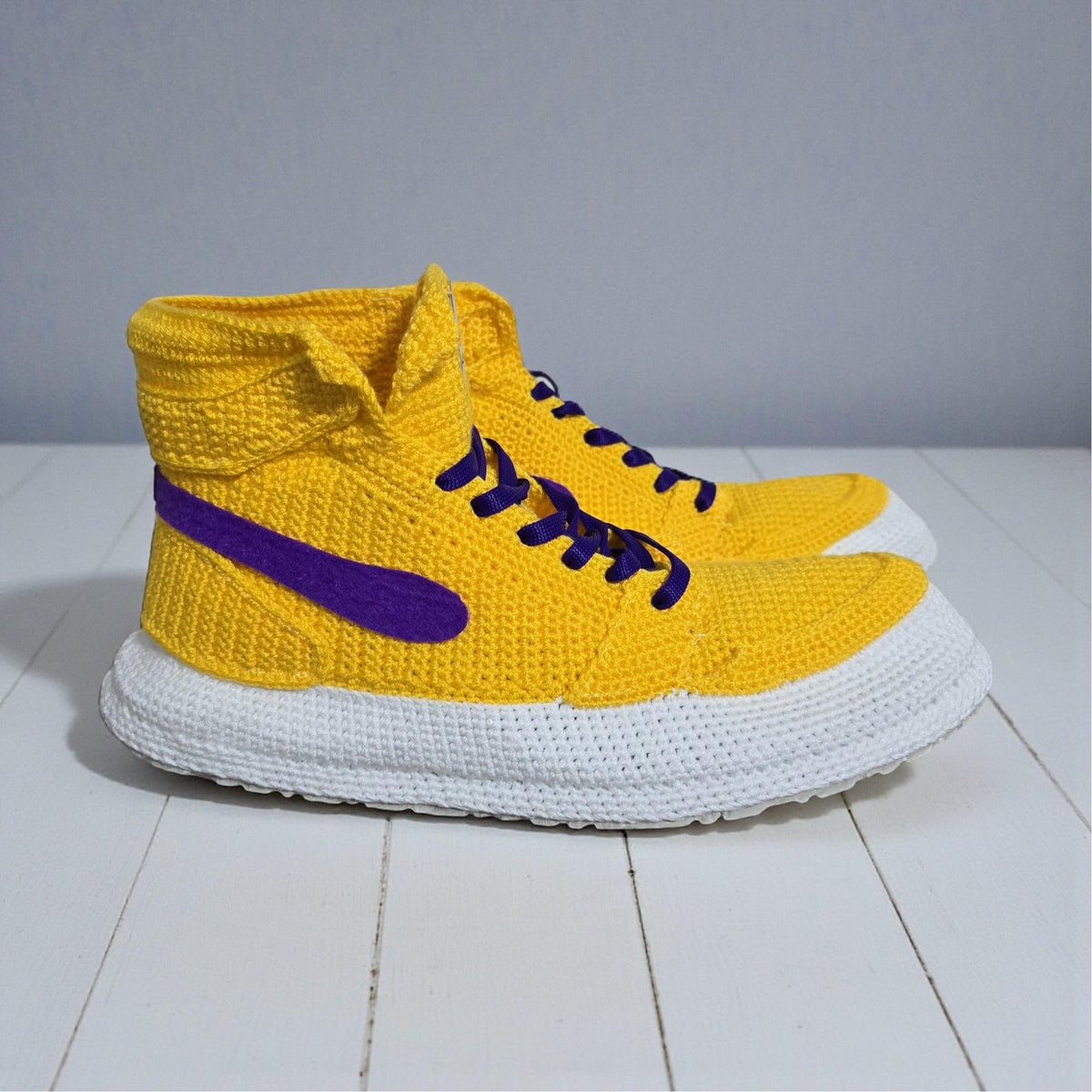 LA Team Colors Crochet Jordan Slippers, Warm Winter House Shoes, Soft Knitted Sneaker Socks, Yellow Purple Plush, Retro Basketball Kicks