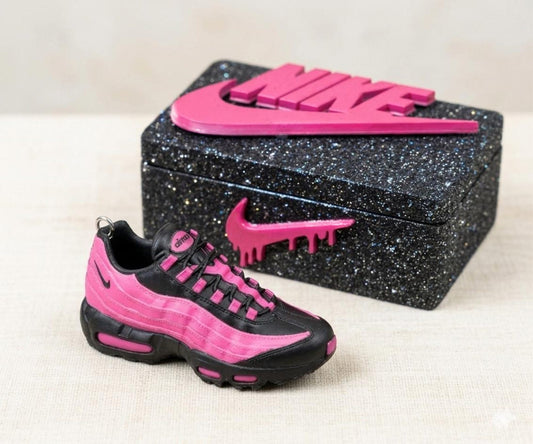 Pink Air Max 95 Keyring + Drip Box – Solid Sneaker Charm