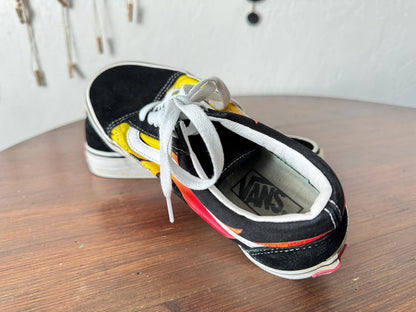 VANS classic sneakers black & white  flame skater Shoes,  Size 38
