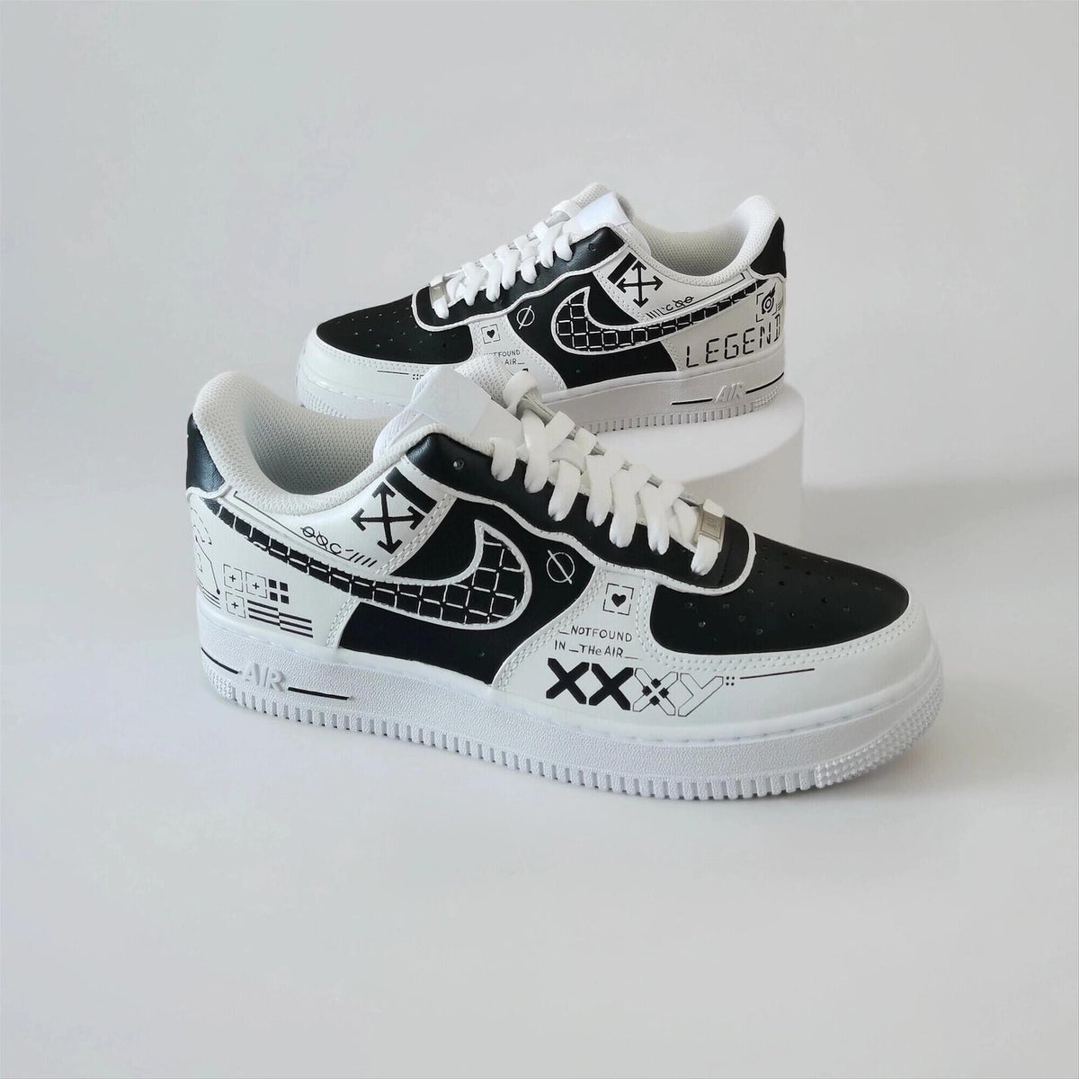 Custom White AF1 Printstream – Hand Painted Abstract Digital Camouflage, Unique Sneakers, Cyberpunk Streetwear Shoes for Gamers